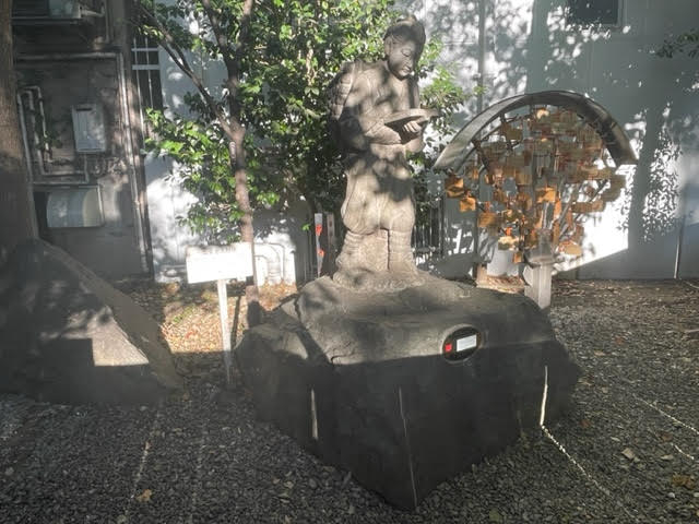 銅像.jpg