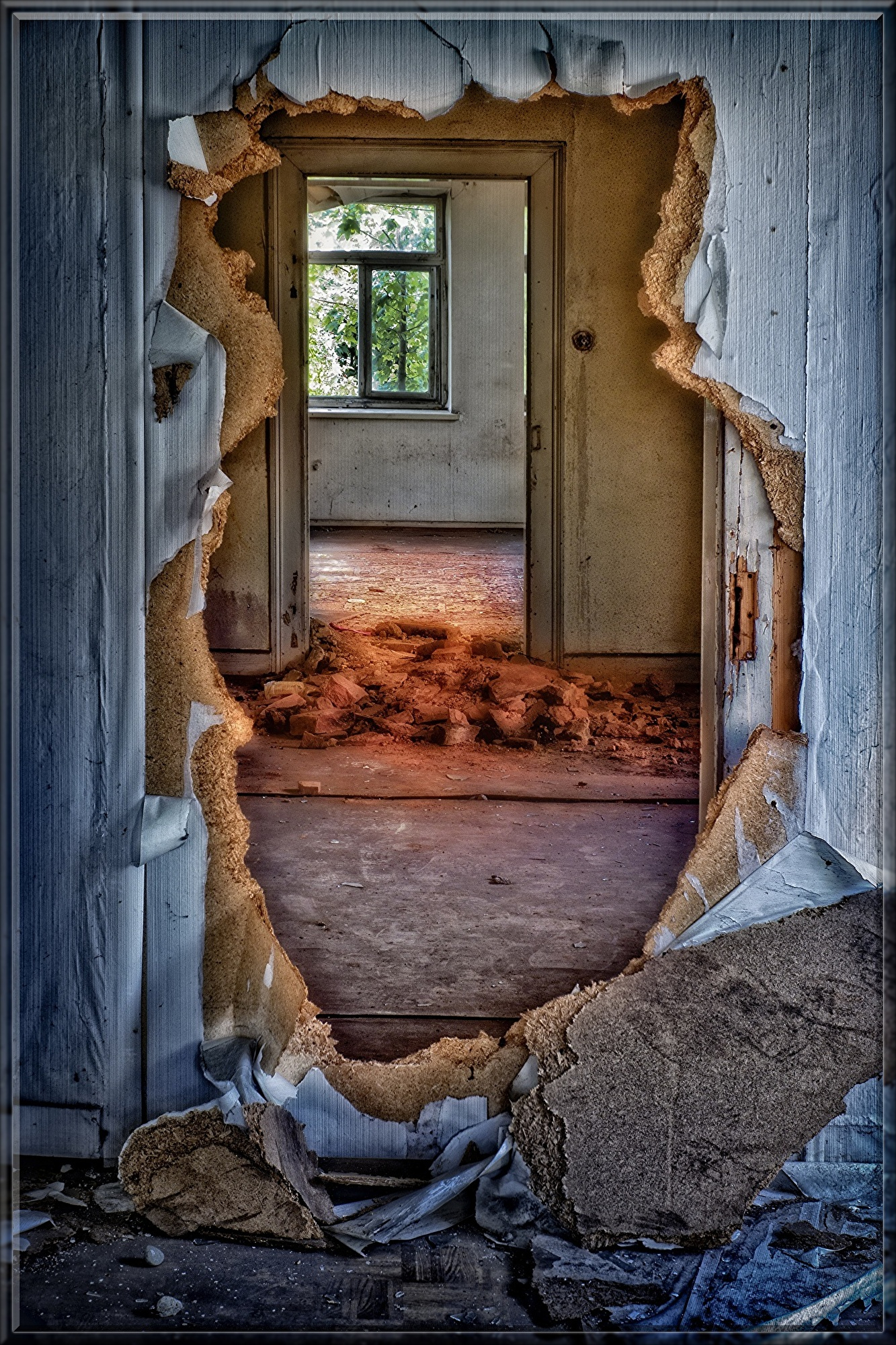 abandoned-540830.jpg