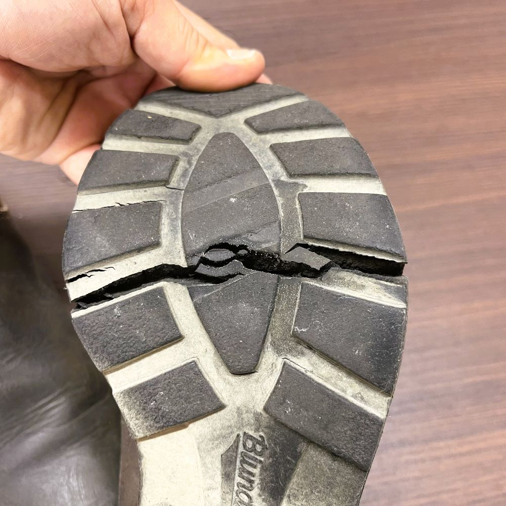 blundstone-500-before-sole-crack.jpg