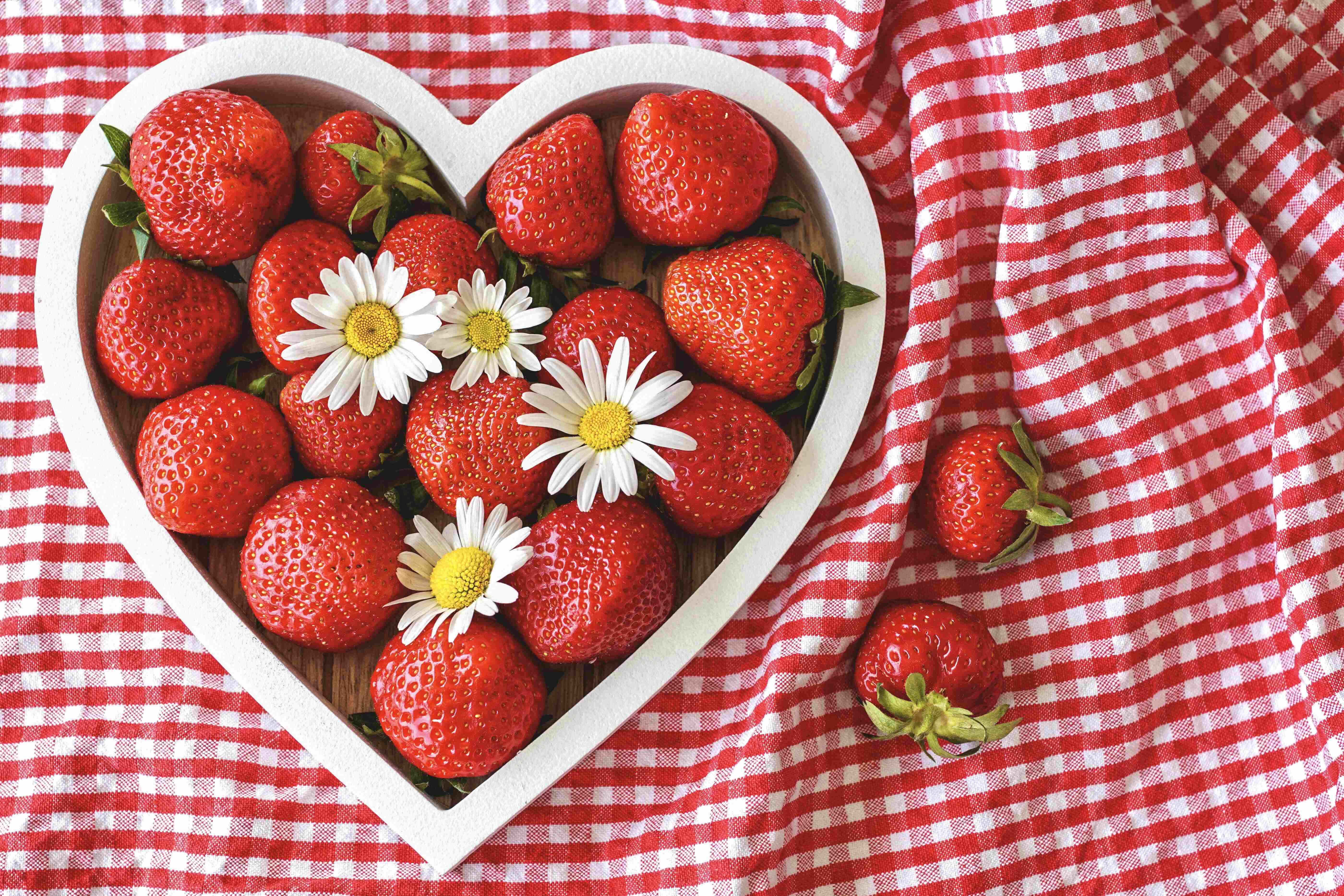 165106-strawberries-5210753.jpg