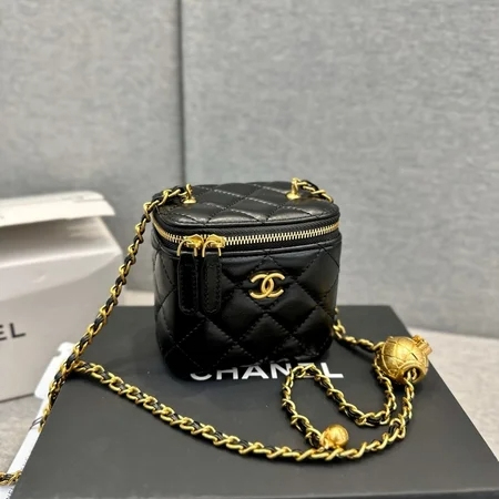 chanel-bag-06.jpg