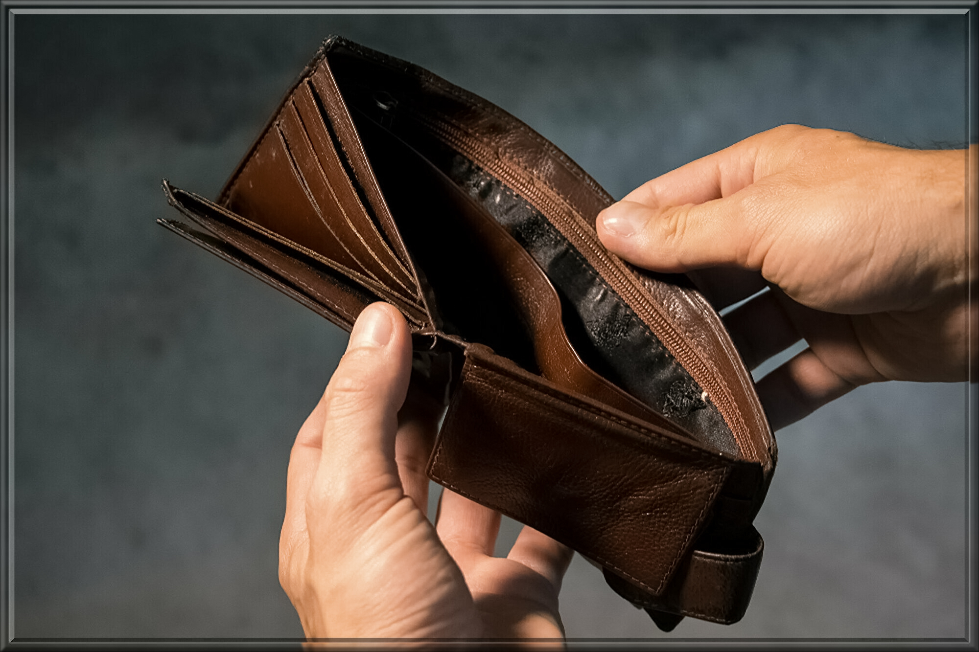 wallet-3548021.jpg