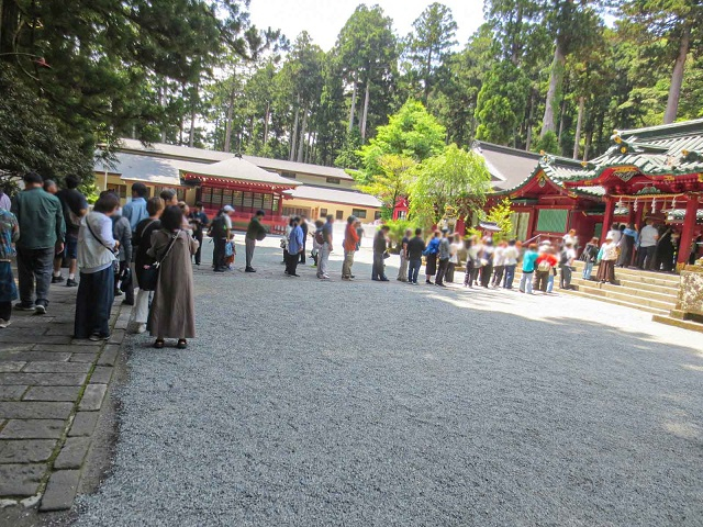 箱根神社_行列.jpg