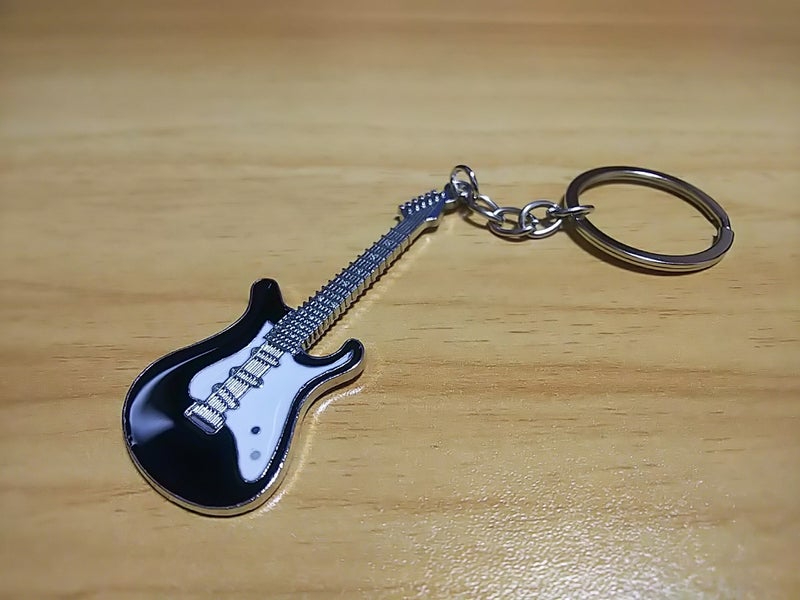 ギター型キーホルダー1.jpg