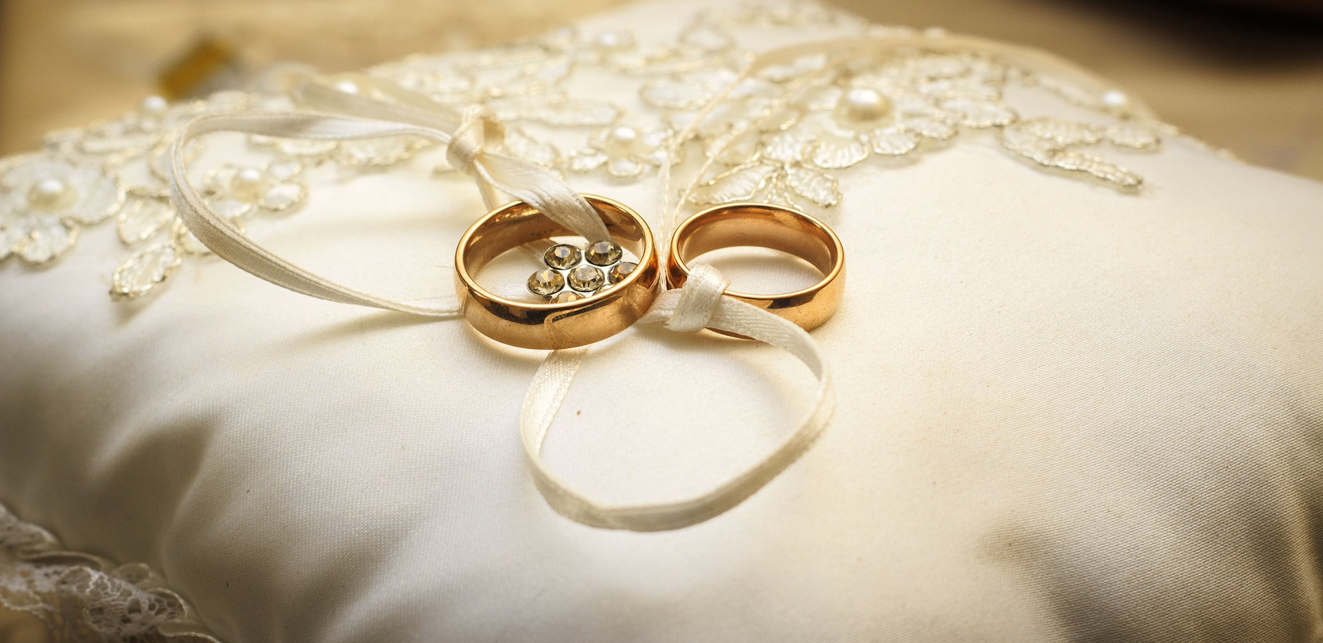 jewelry-3289797_1920.jpg
