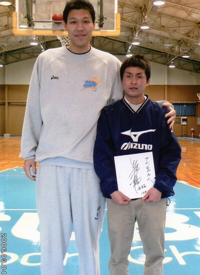１０年前アシスタントトレーナーとして修行中s三菱電機No.32富永選手.jpg
