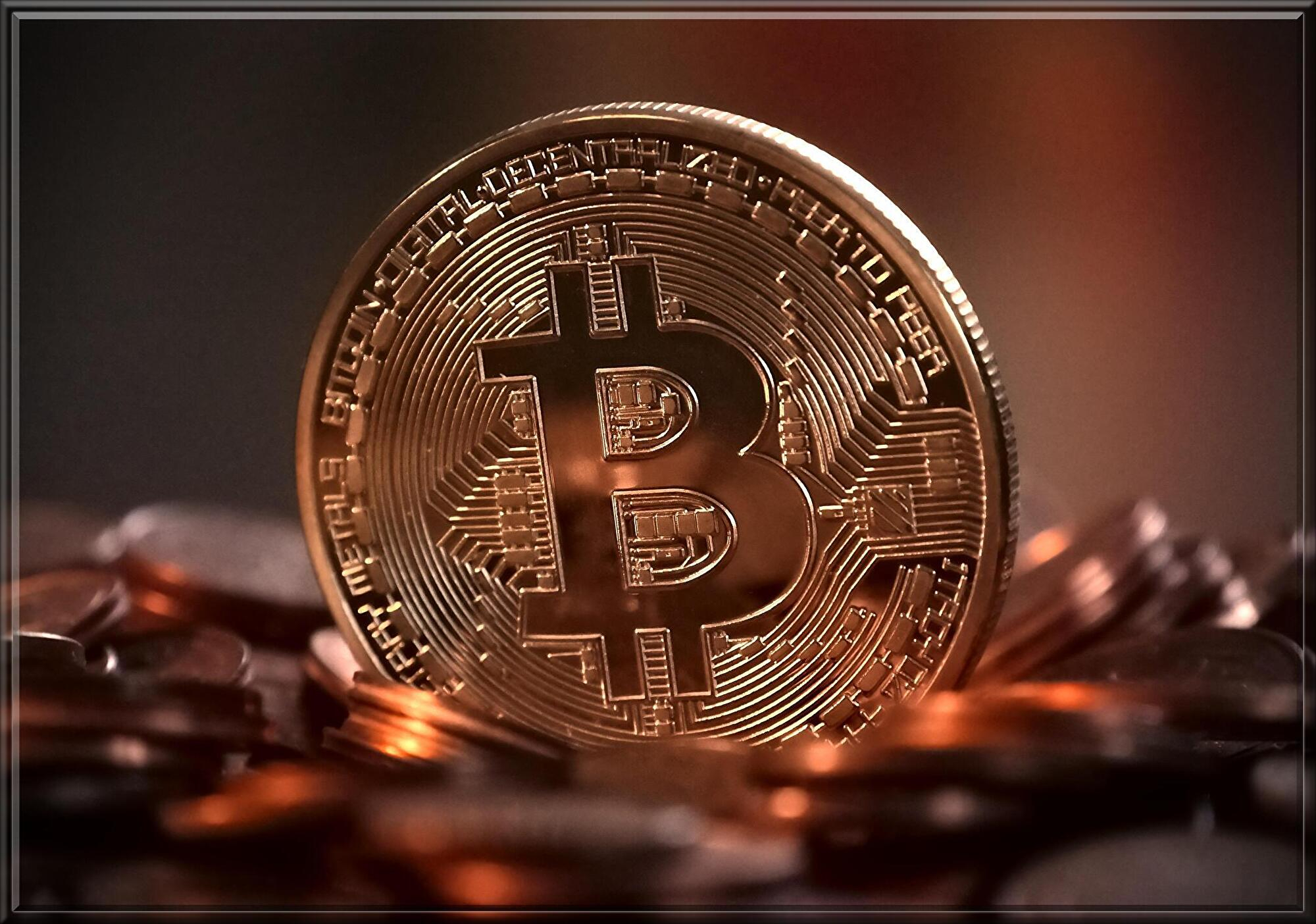 bitcoin-2007769.jpg