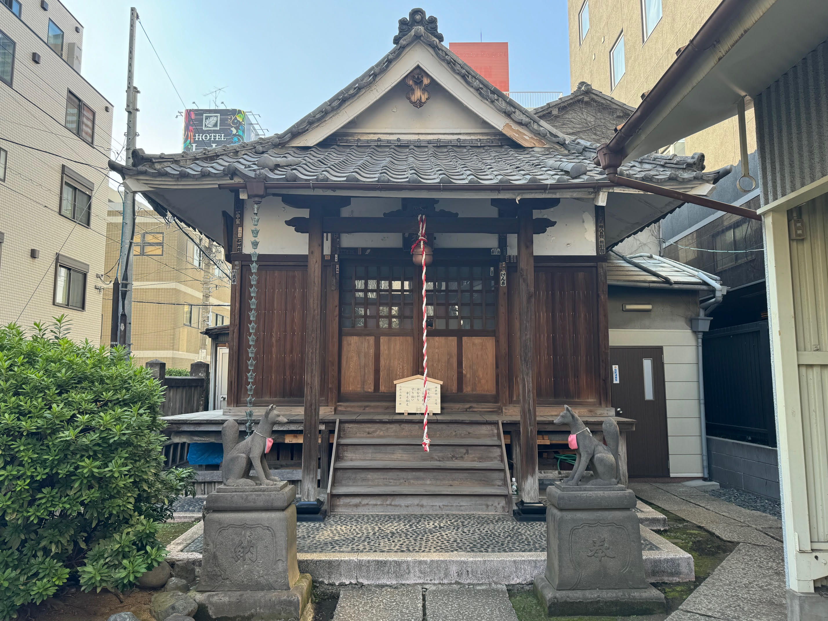 感応（拝殿）.jpg
