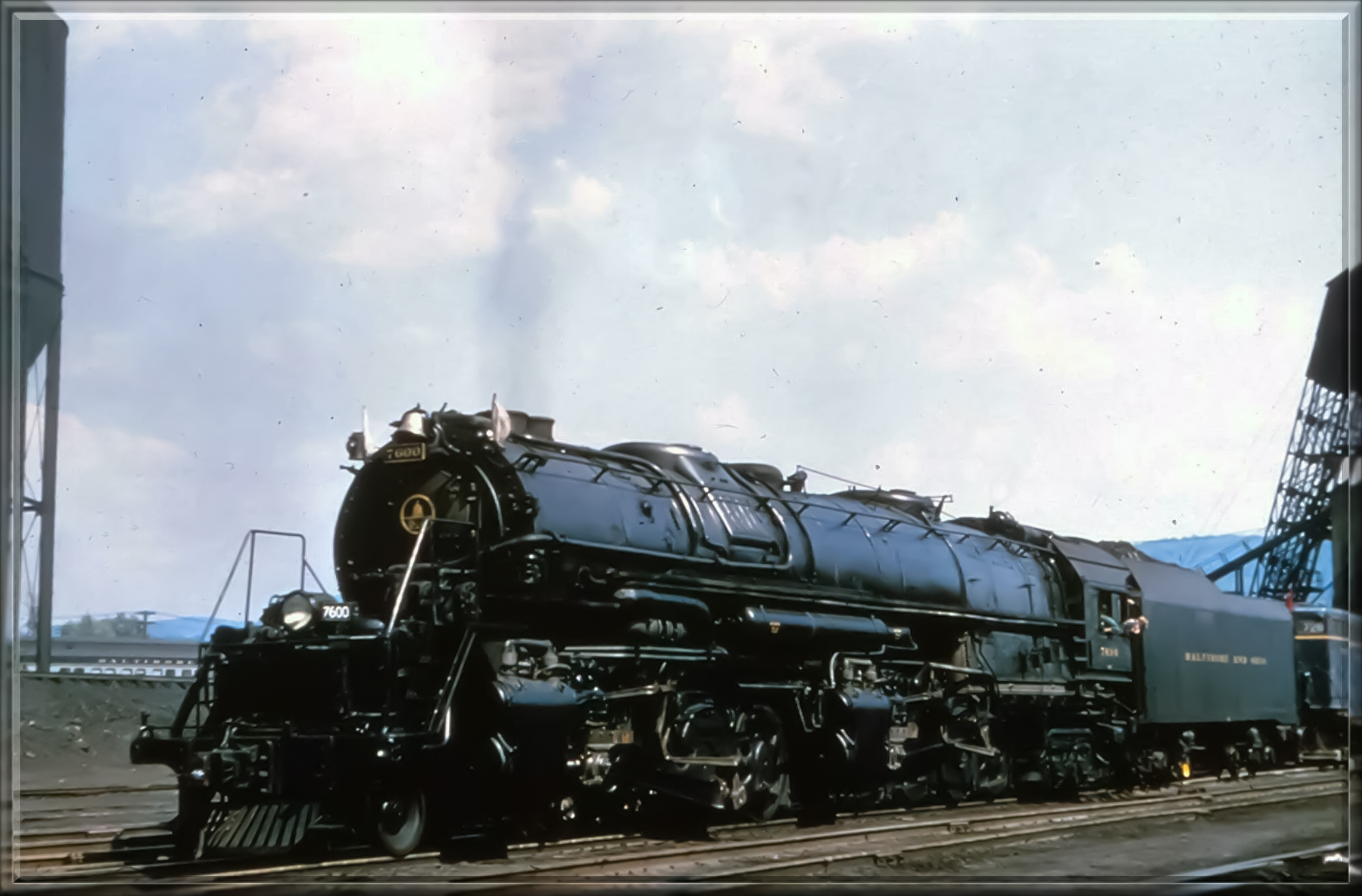 洋書　ノーザン・パシフィック鉄道写真集　クラシック蒸気時代 最後の2-8-8-4イエローストーンはボルチモア&オハイオ鉄道のEM－1