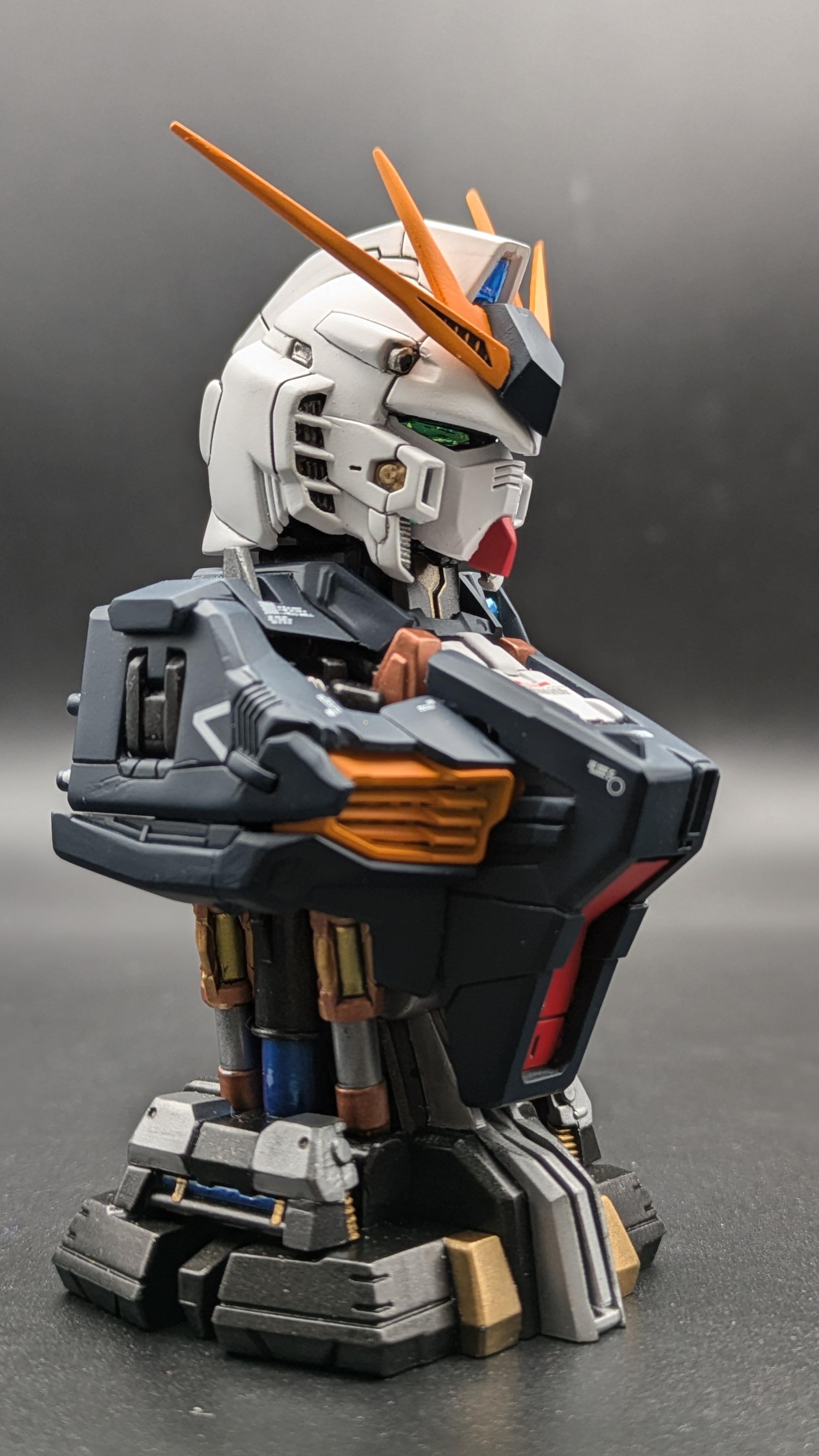 製作依頼品 νガンダム メカニカルバスト｜いぬプラ商店プラモデル製作