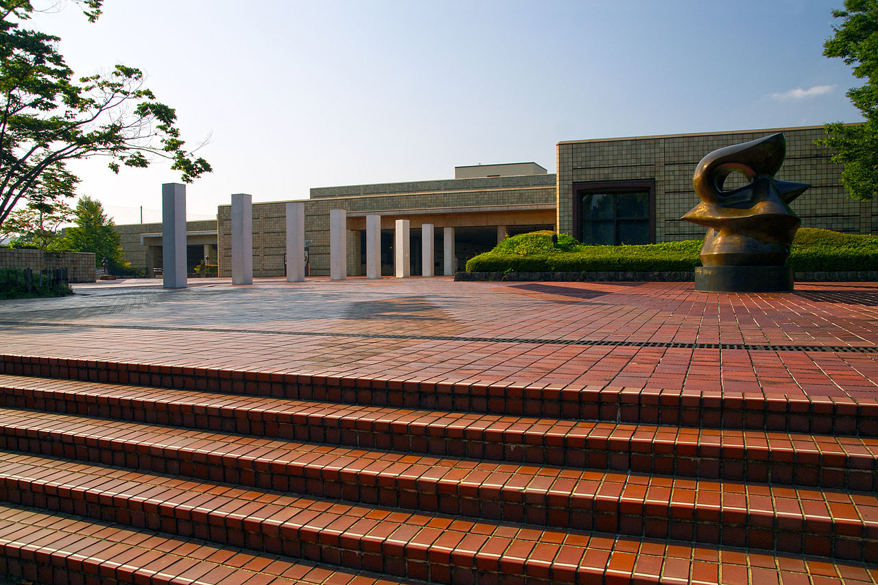 1280px-The_miyagi_museum_of_art01s3872.jpg