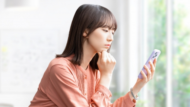 LINEの返信が遅い彼の気持ちをタロットで見た場合