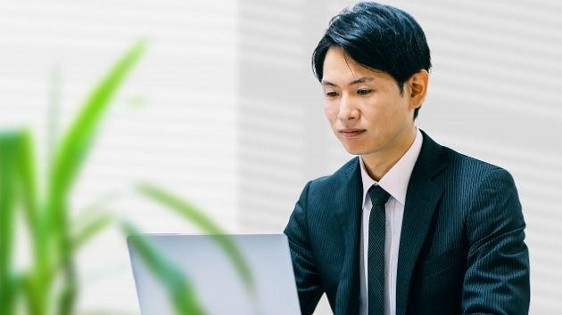 新商品の出品はそれなりに手間がかかるよ。