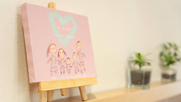 【出品のお知らせ】お子さん絵を可愛く加工してパネルにします