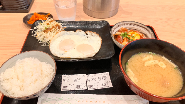 珍しく朝ごはん食べました