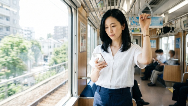 冷房の効いた電車、彼のLINEを開けないまま