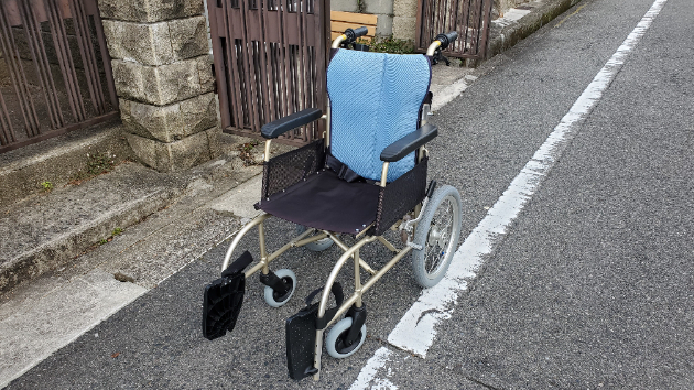 電動アシスト機能付き車いす