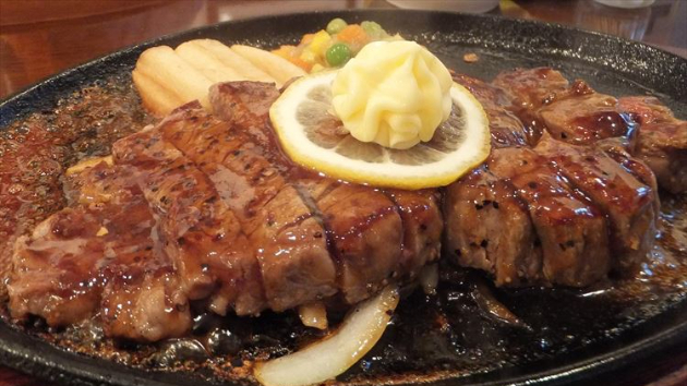 頭の中心の黒い点