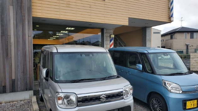 父親と一緒に行く散髪