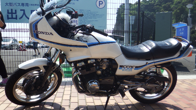 CBX550F