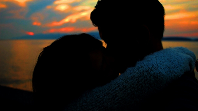どうしてこんなに苦しい恋愛をしてるの…|婚外恋愛で彼に振り回されて、気持ちがアップダウンしてしまう…